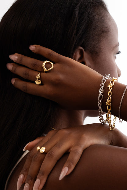 Shakira paperclip bracelet